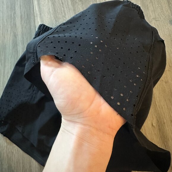 Athleta hustle 3 inch shorts running shorts size XS - Picture 10 of 12